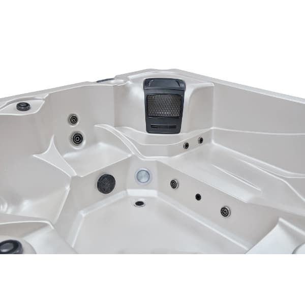 Гидромассажный спа-бассейн SP-007 Размер: 2160 x 2160 x 800 мм