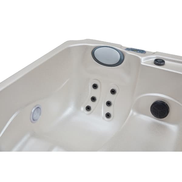 Гидромассажный спа-бассейн SP-016 Размер: 1760 х 1180 х 750 мм