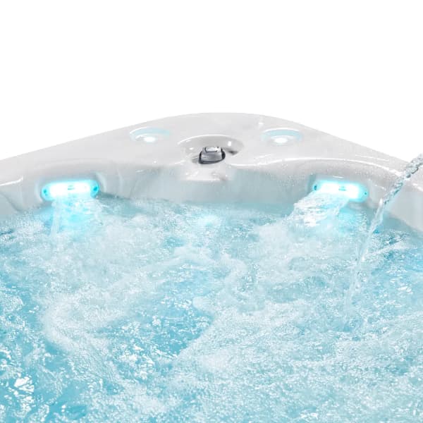 Гидромассажный спа-бассейн SP-020Pro Размер: 3990 х 2260 х 950 мм